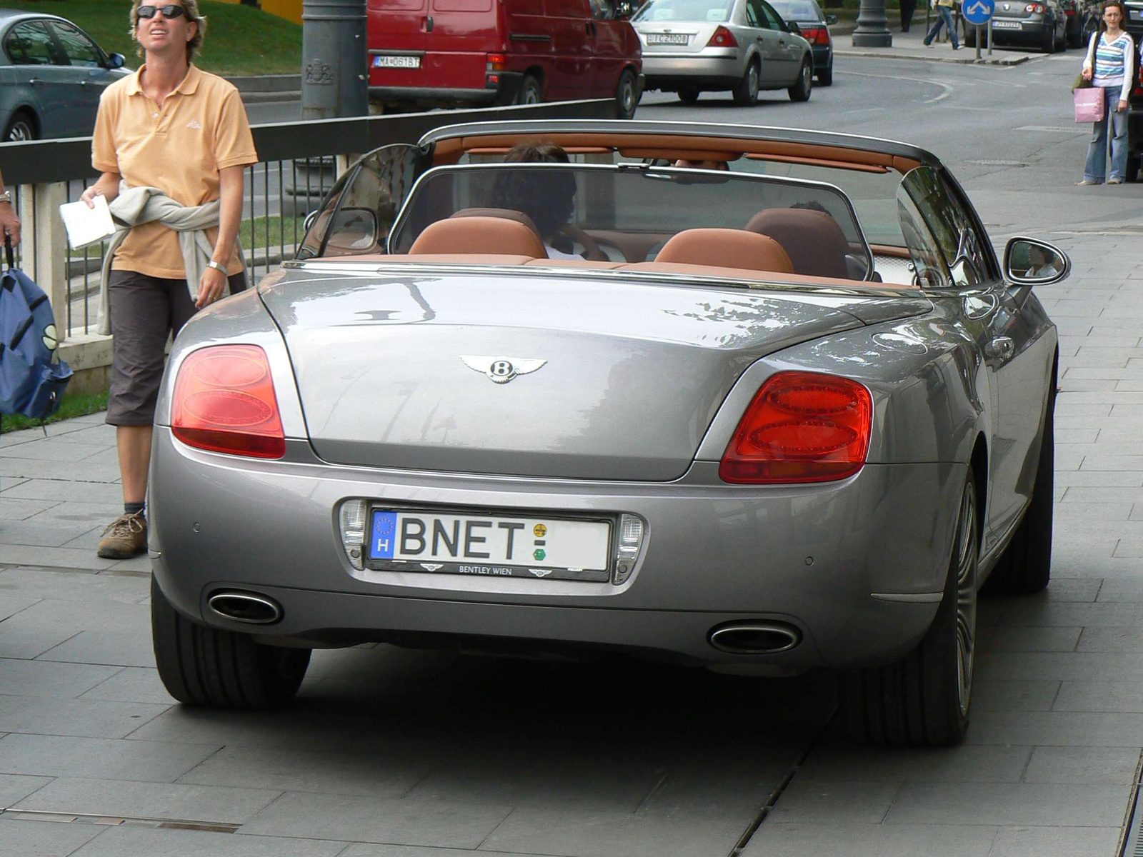 Bentley Continental GTC 030