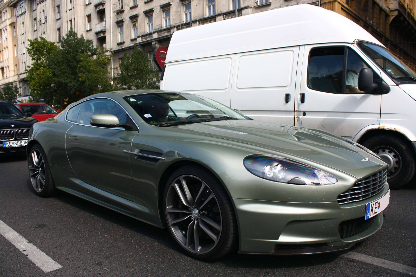 Aston Martin DBS 015