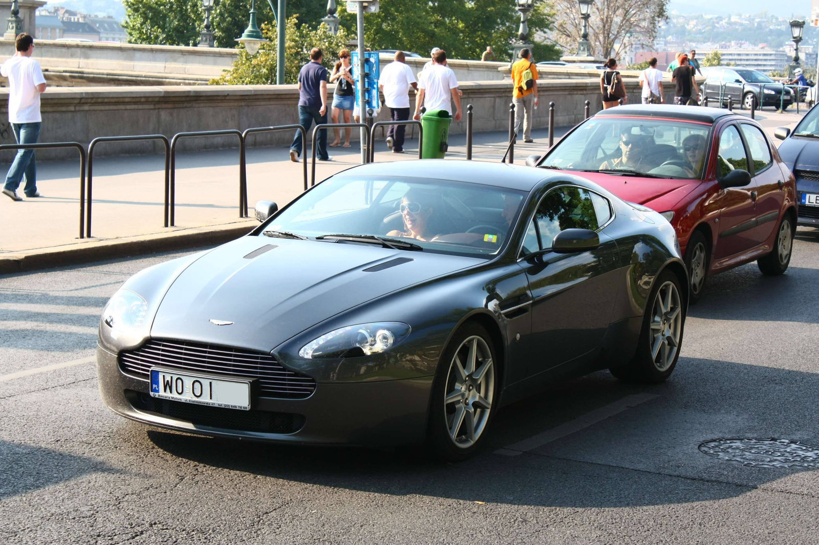 Aston Martin Vantage 048