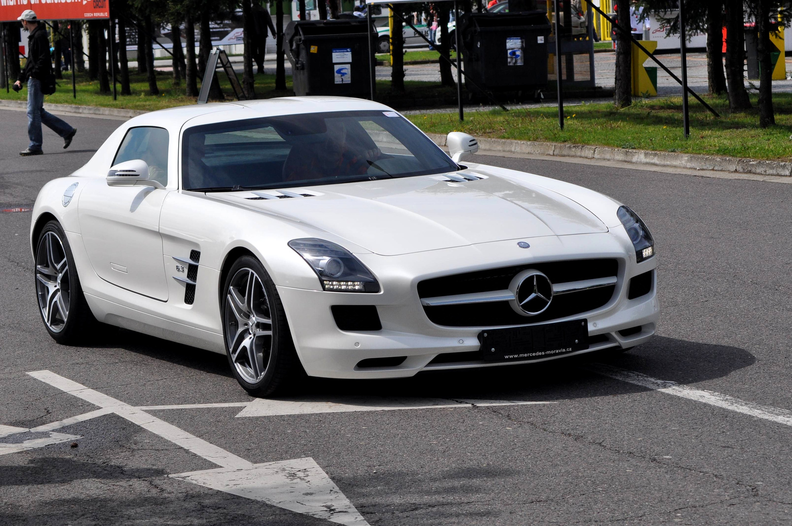 Mercedes SLS AMG