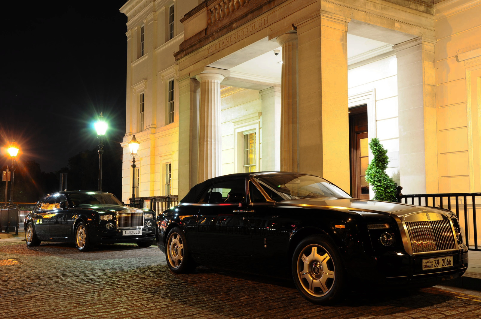 Rolls-Royce Phantom DHC & EWB