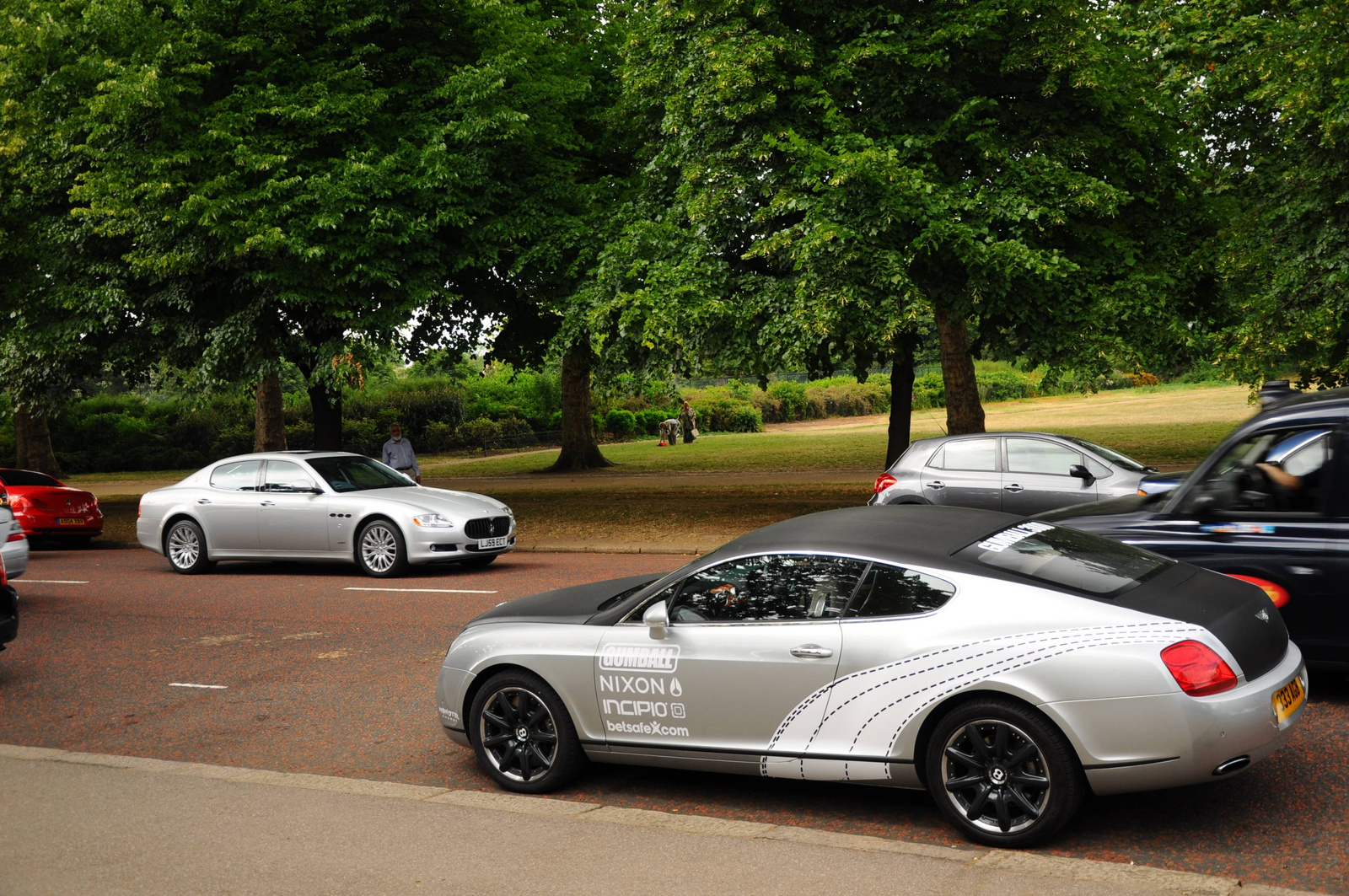 Bentley Continental GT - Maserati Quattroporte