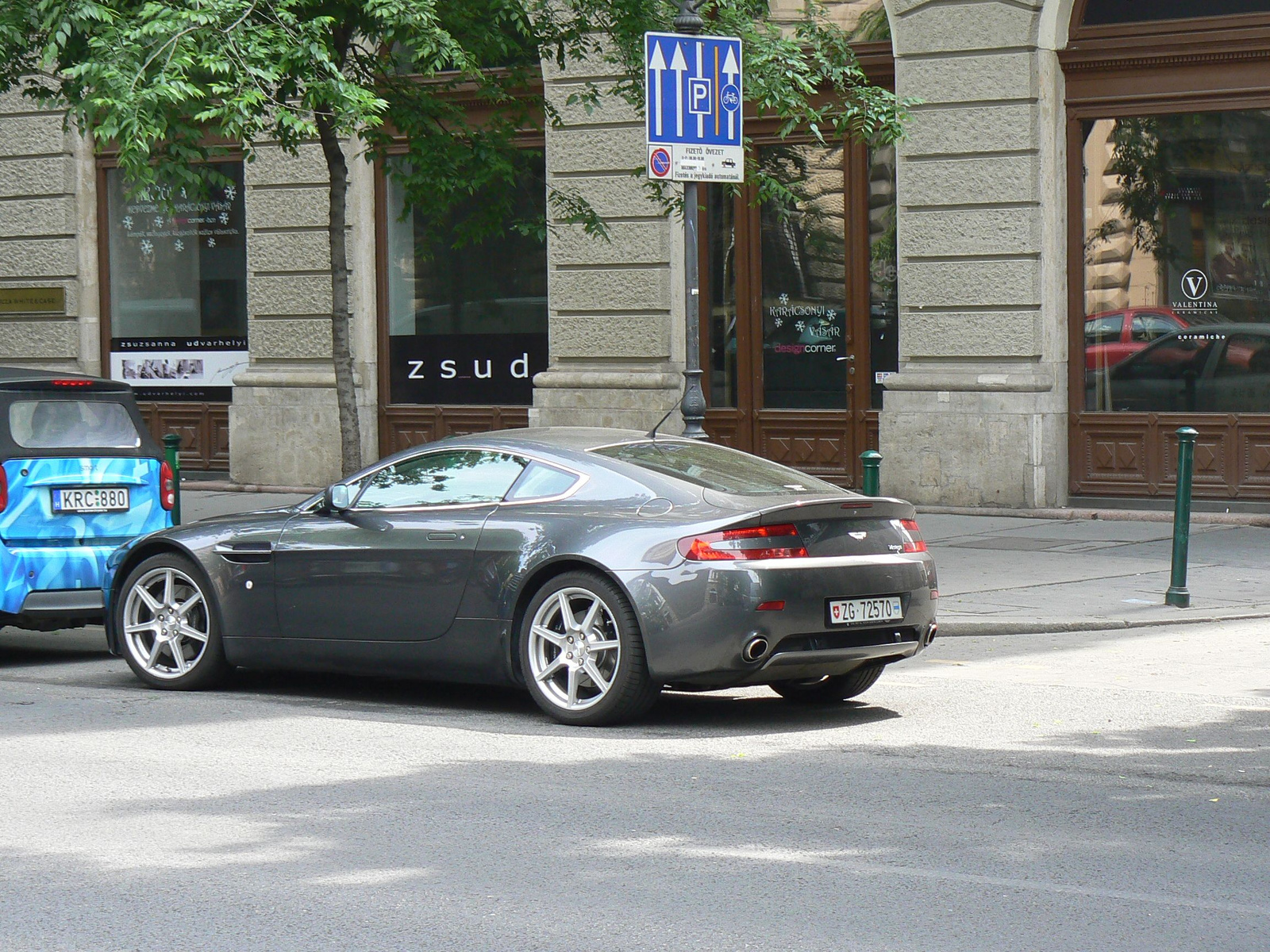 Aston Martin Vantage 025