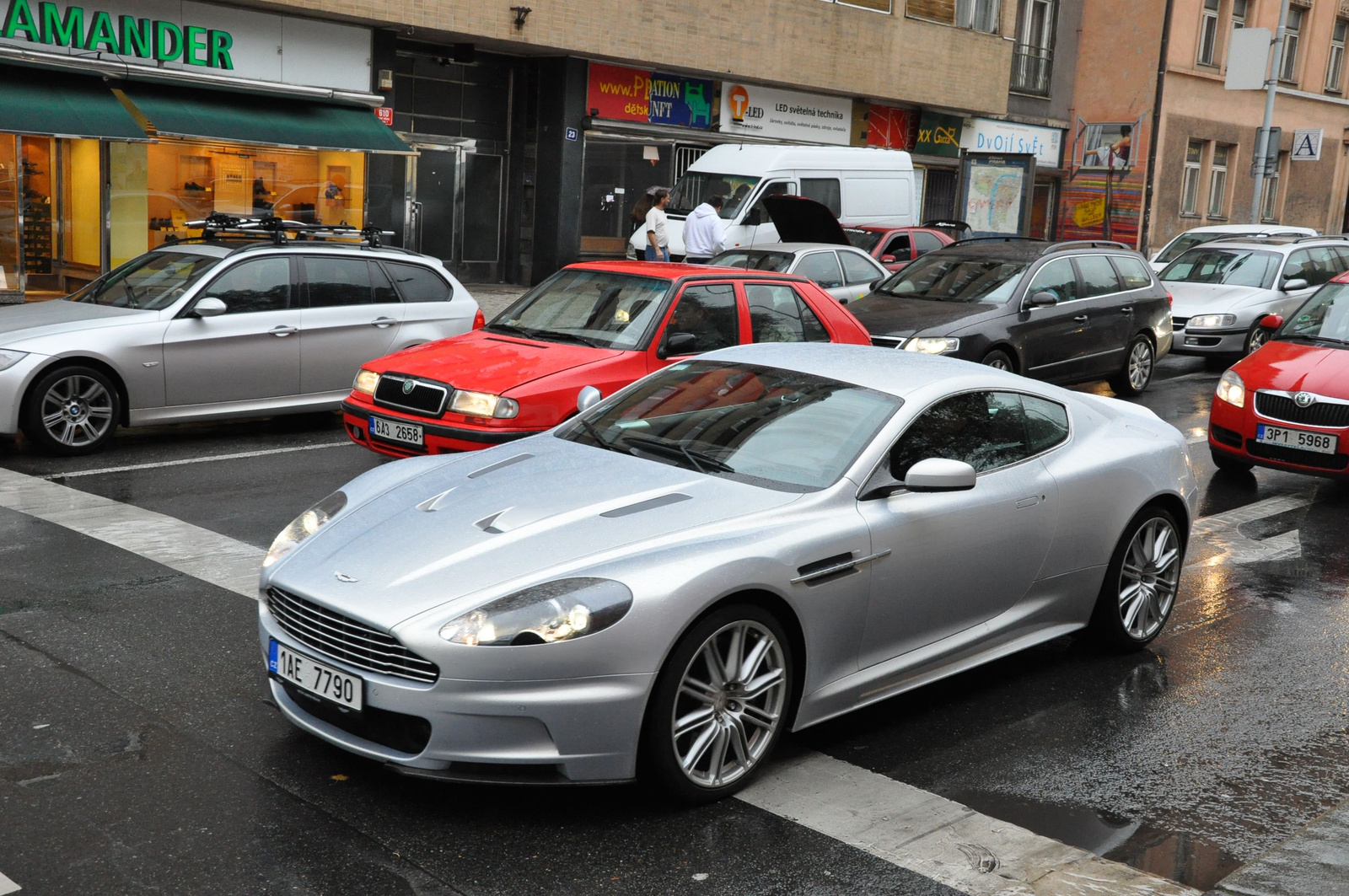 Aston Martin DBS