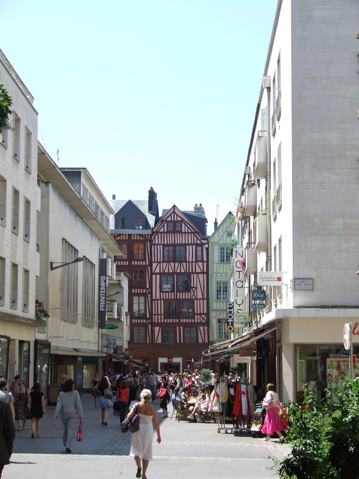 4. nap Rouen