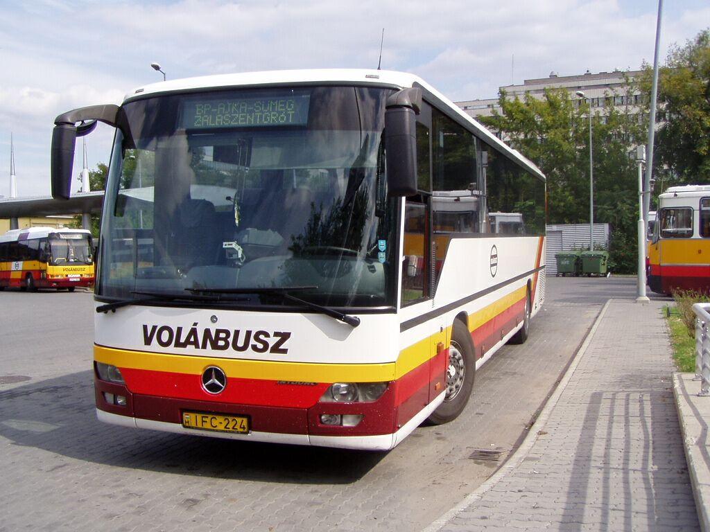 Mercedes-Intouro-volánbusz-060902 (5)