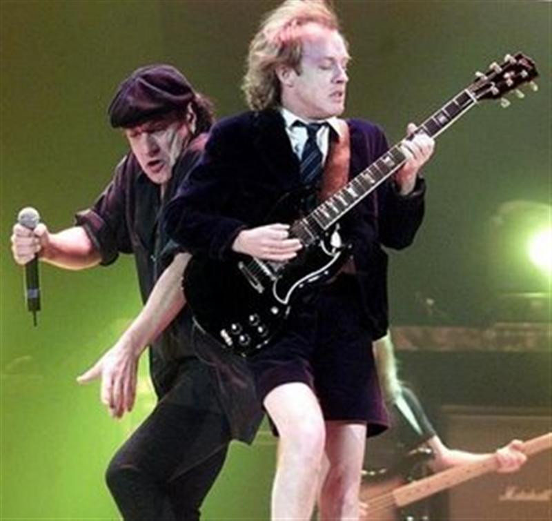 ACDC - 2008-11-01 - Rosemont  IL 001 (Medium)