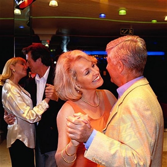 couples dancing at party s6a0 (Medium)