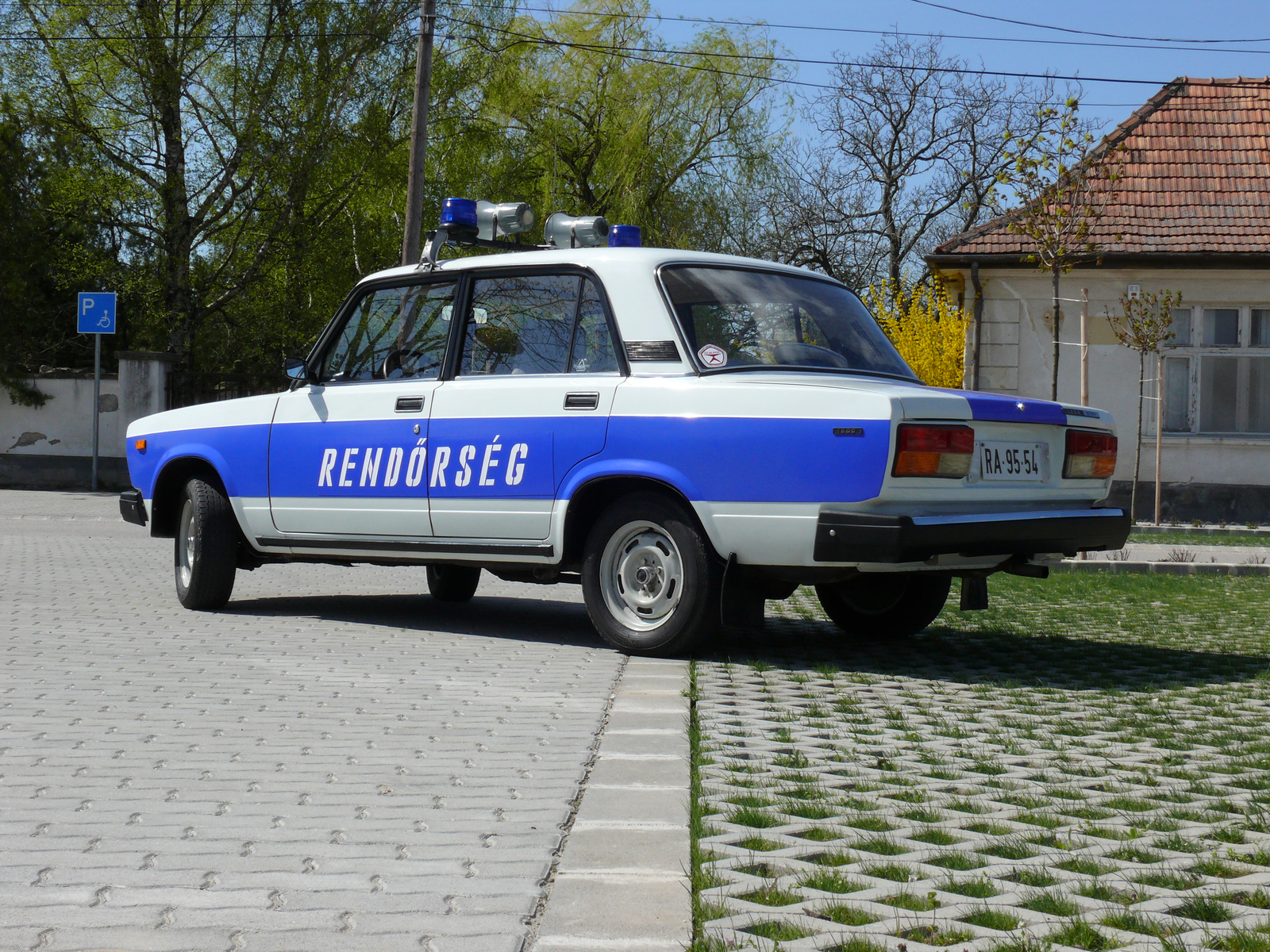 Lada 2107 Rendőrség 2011 április 006