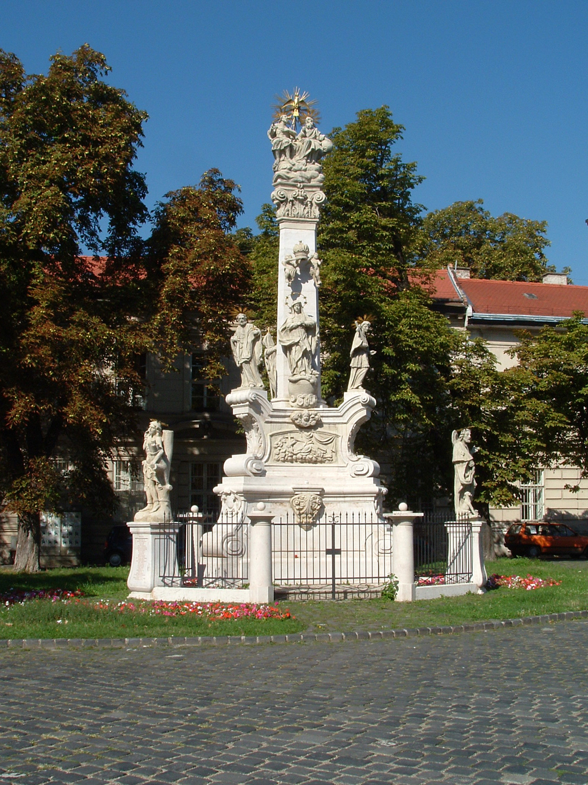 obuda szentharomsag szobor