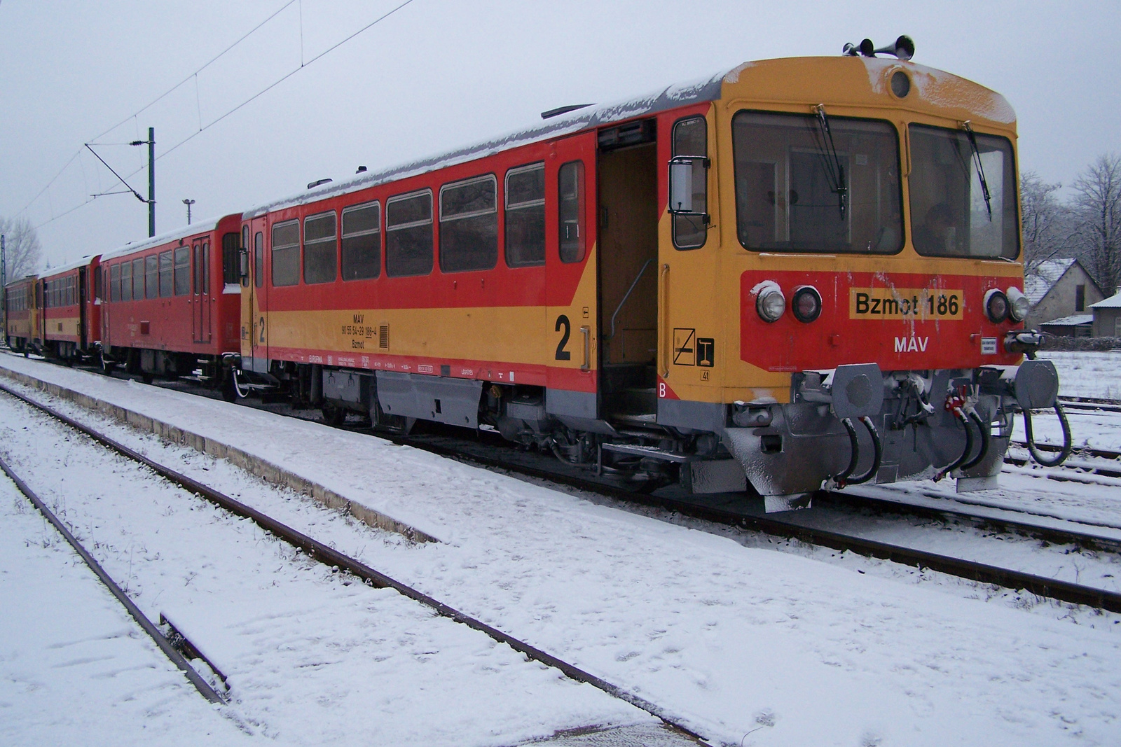 Bzmot186 01-Eger