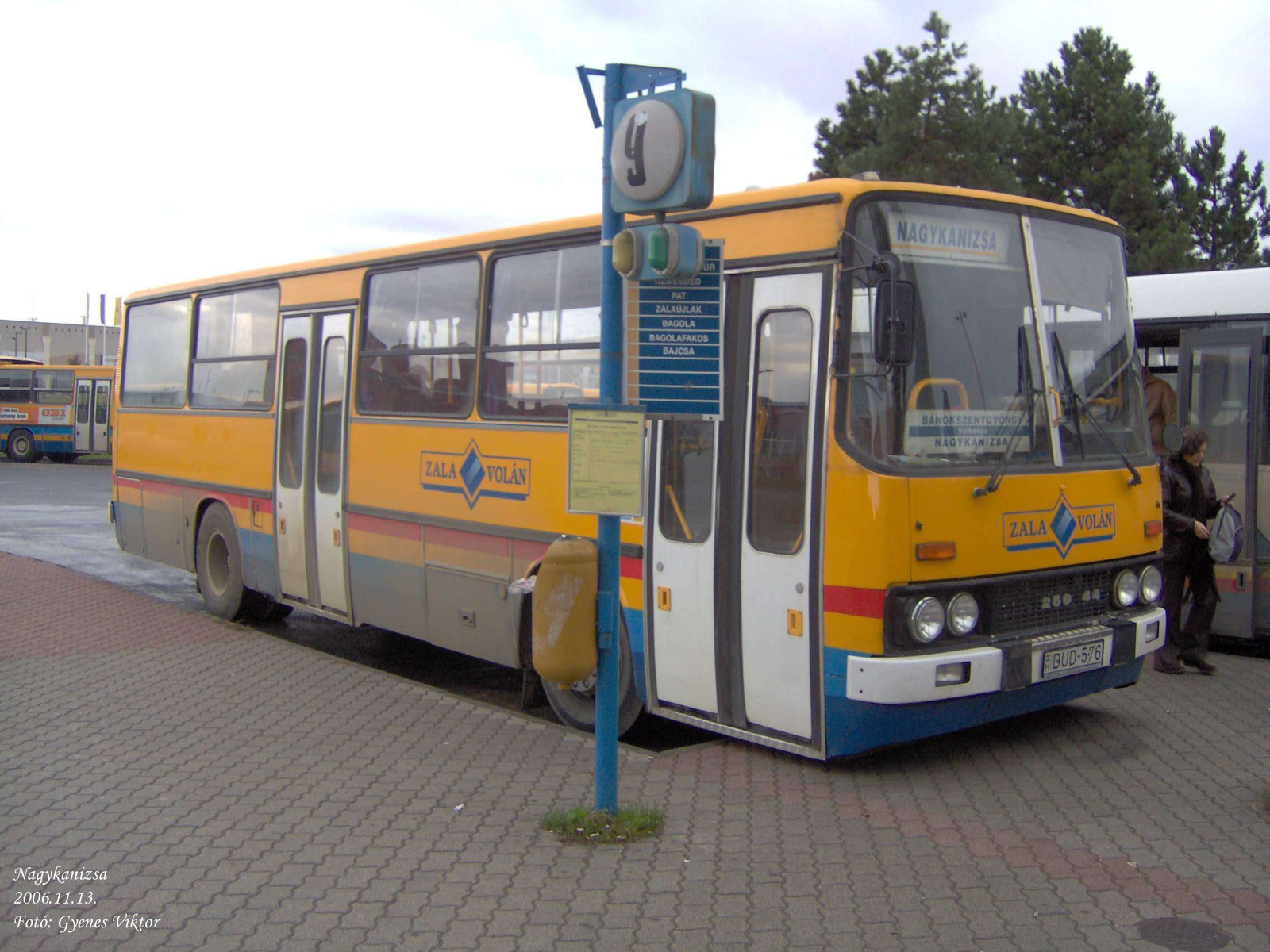 Ikarus 256-44-DUD-576 3