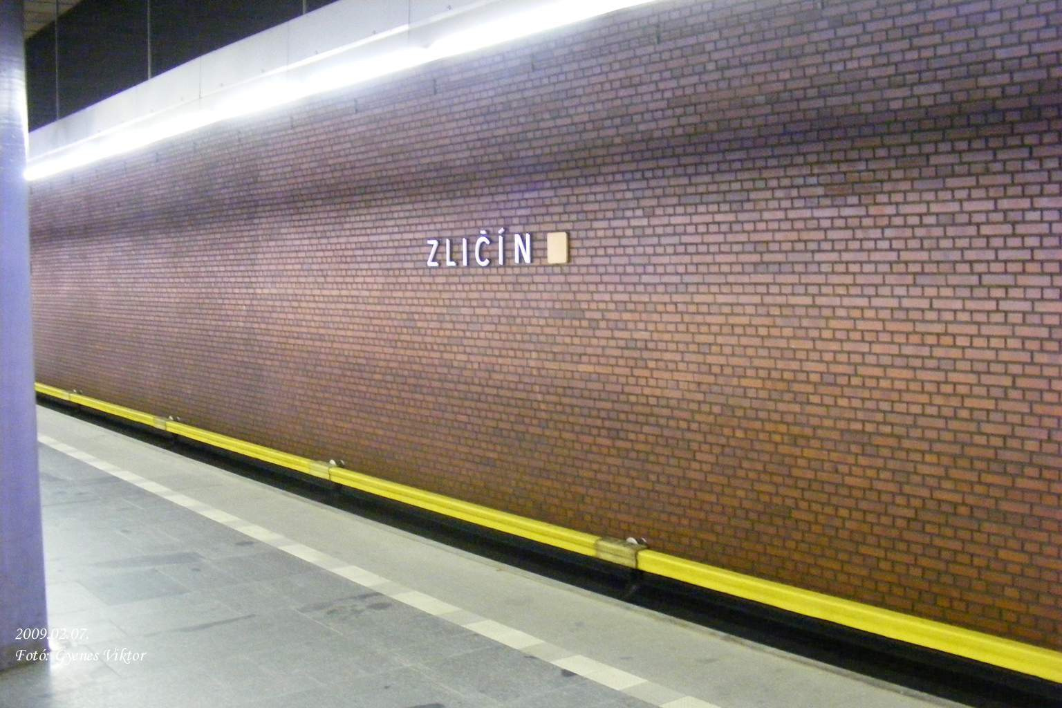 Prágai metróállomás - Zličín2