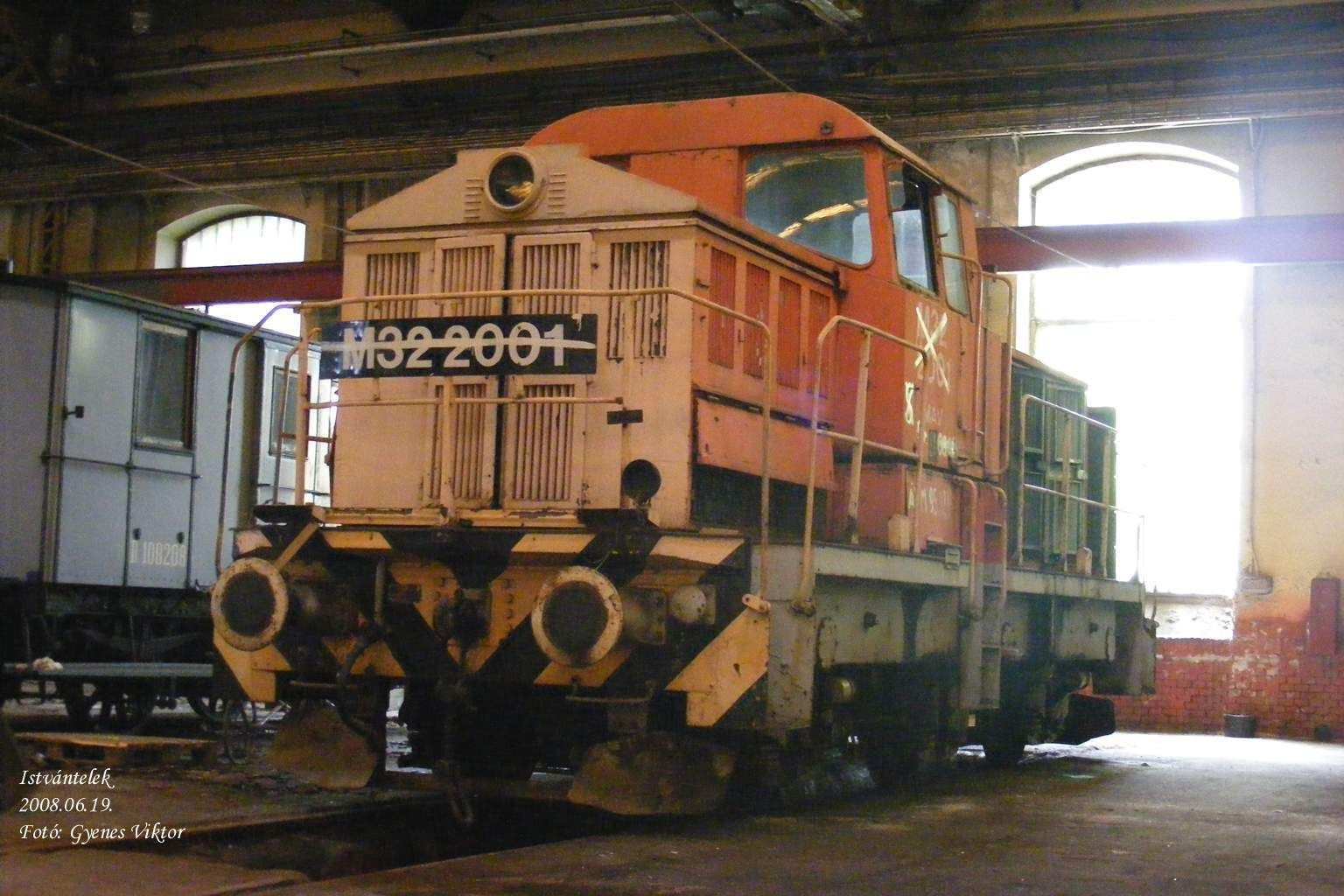 M32-2001 3