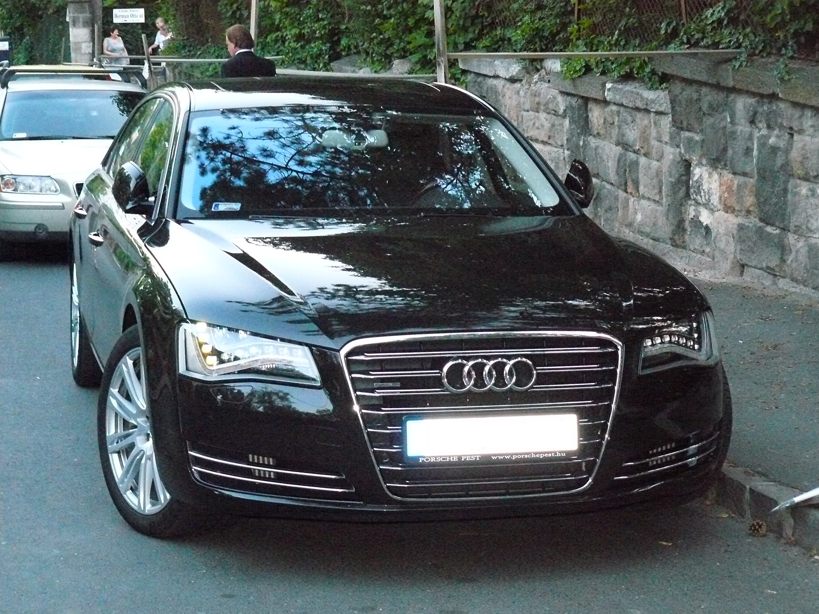 Audi A8 L