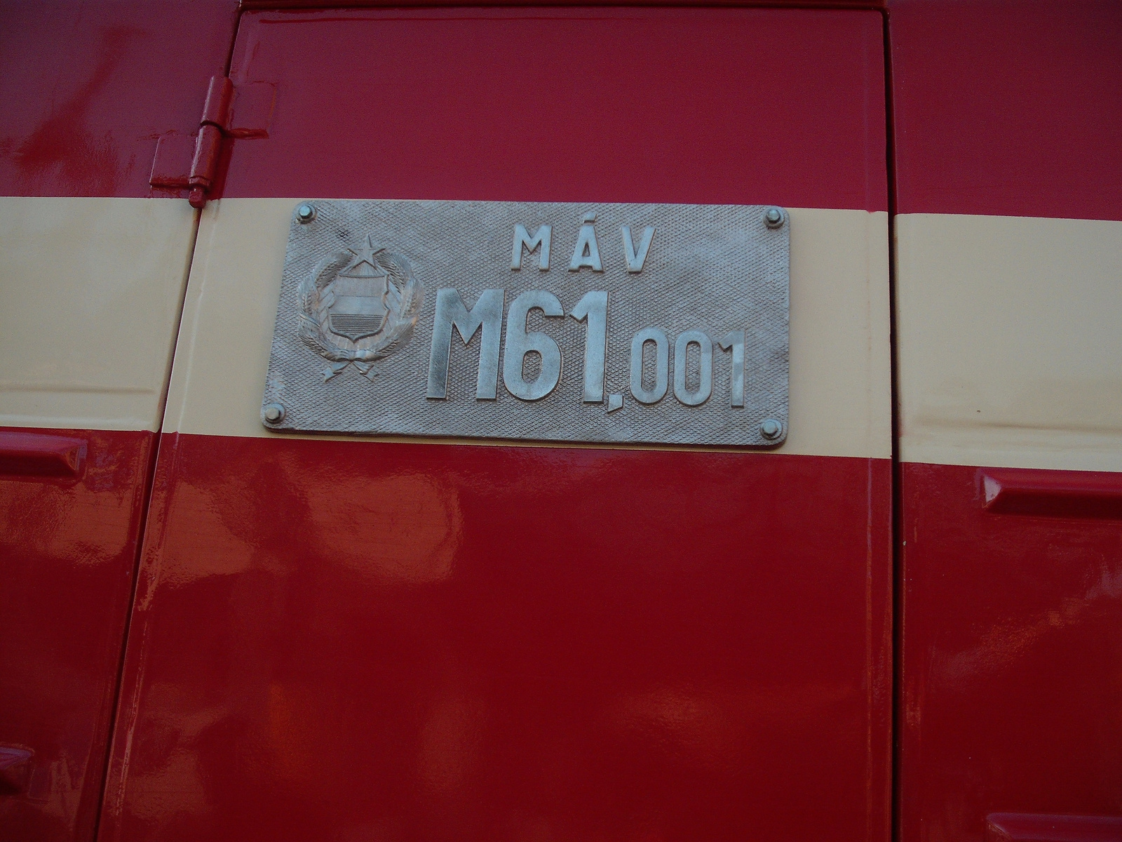 MÁV M61 001