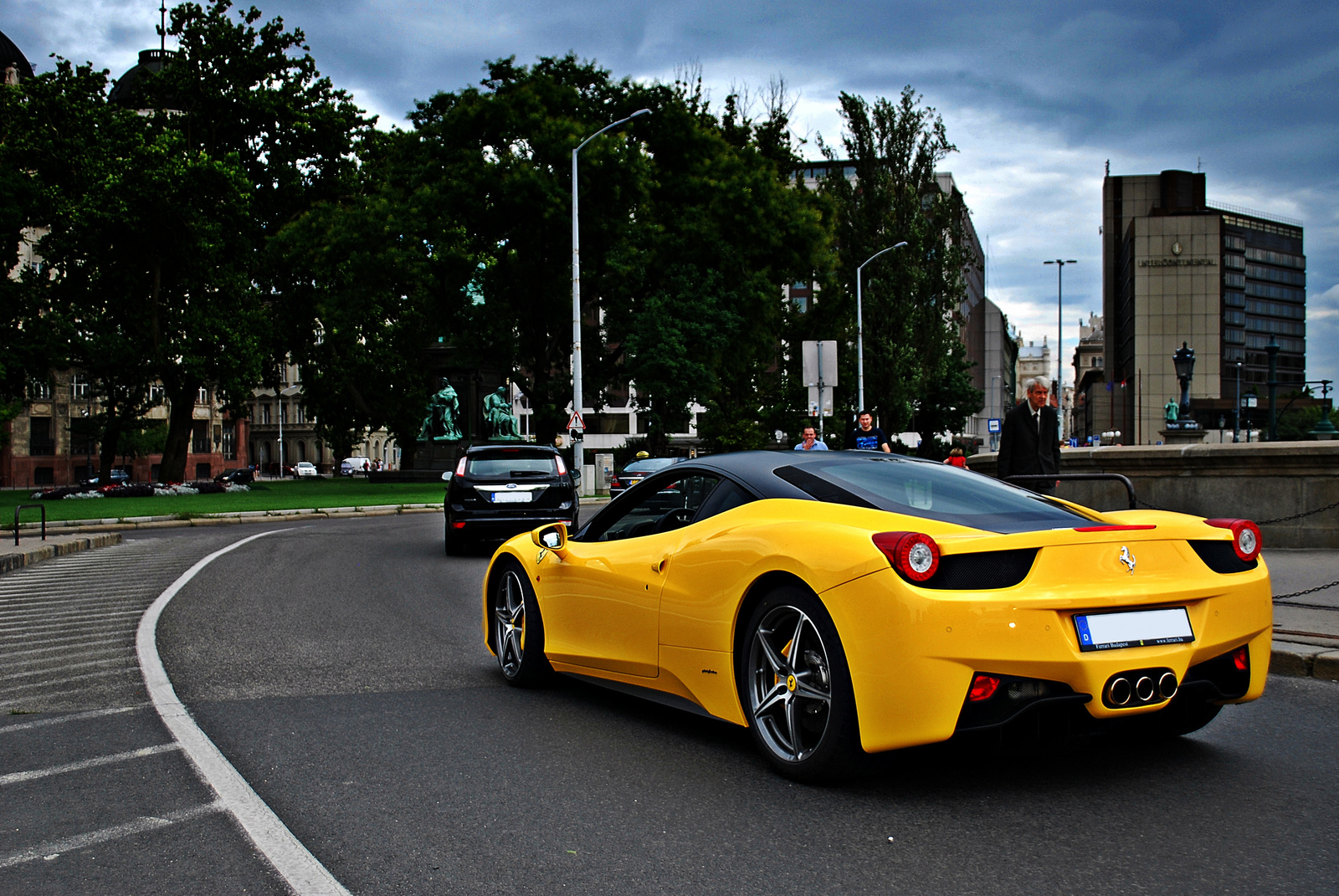 Ferrari 458 Italia & Hotel Intercontinental